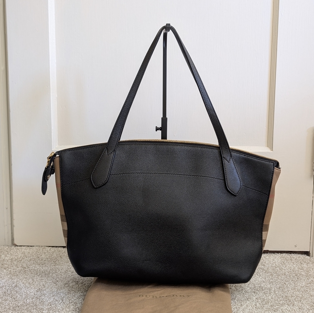 Burberry Welburn Tote - EUC - Picture 2 of 10
